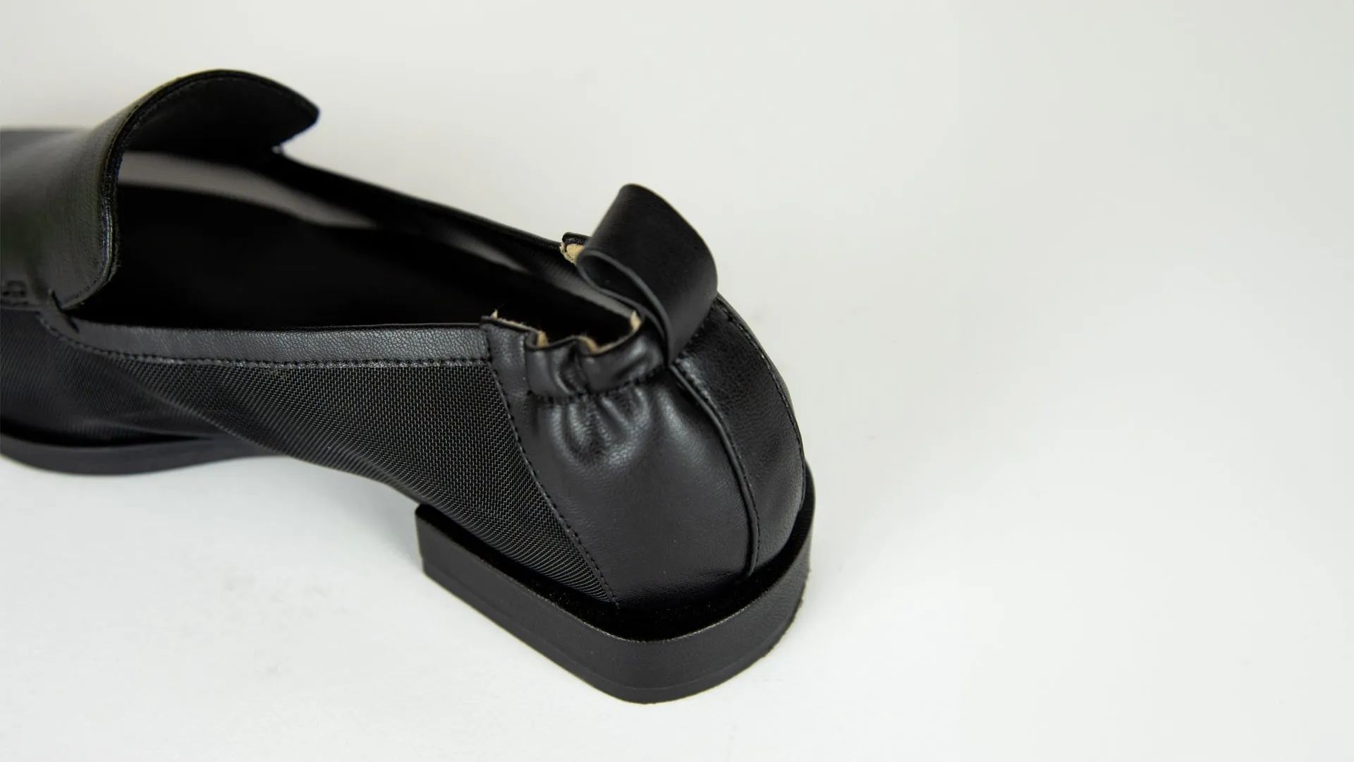 THE MESH LOAFER