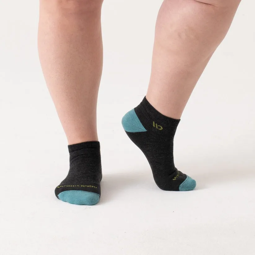 Women's Solid Cushioned No Show Sock