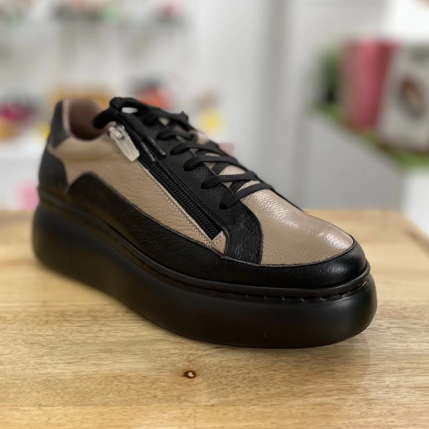 Wonders A-2640 Ladies Spanish Black & Taupe Leather Zip & Lace Shoes