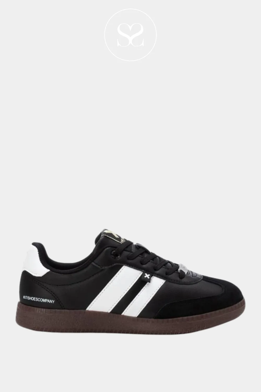XTI 143485 BLACK & WHITE LOW PROFILE TRAINERS